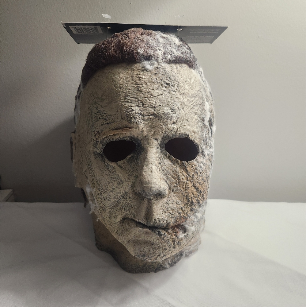 Trick or treat  halloween michael myers mask